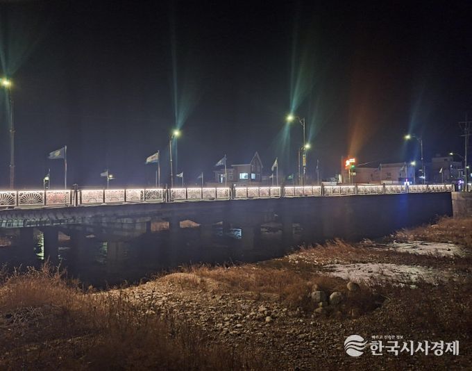 동해시, 무릉계곡 입구 삼화교 경관조명