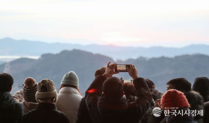 서천군 한산면, 건지산성 해돋이 행사로 새해 시작