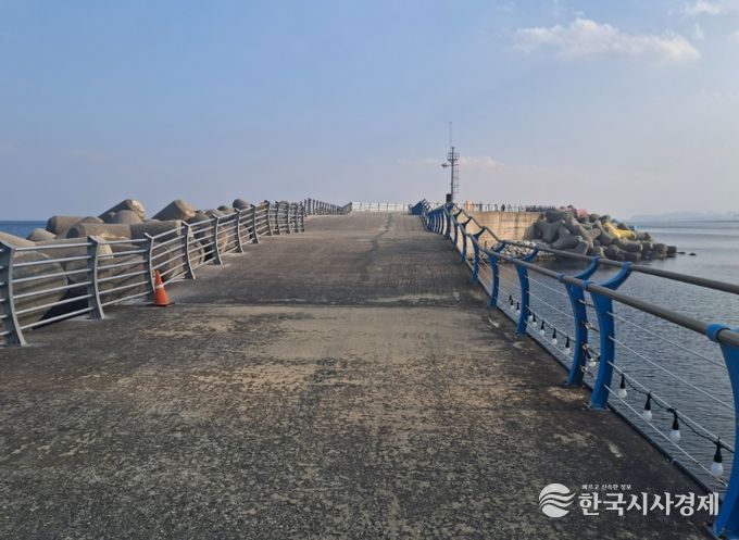 천곡항 방파제 추락사고 예방 위한 경관 안전휀스