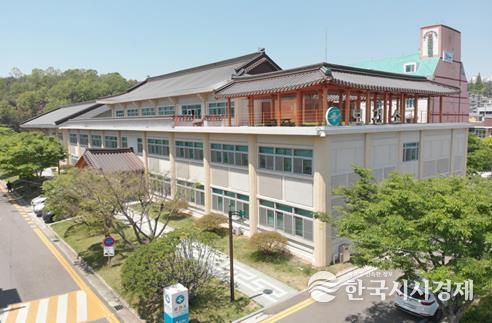 여수시가 관내 의료기관을 대상으로 의료법 및 약사법 준수 여부에 대한 집중 점검을 예고하며, 각 의료기관의 자체 관리 강화를 촉구했다.