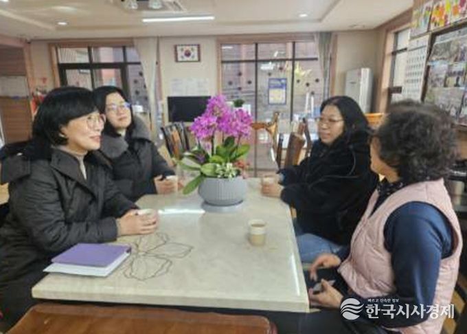 고양시 성사1동 한지민 동장, 2026년 새해맞이 경로당 방문