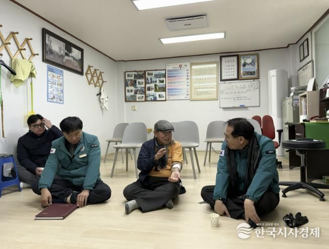 이택수 영동부군수, 한파 대응 현장행정…한파쉼터 운영 상태 점검