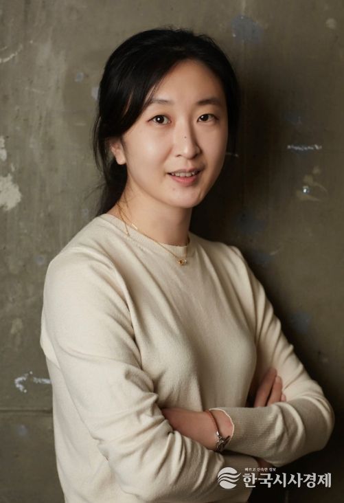 1. 천안시립미술관의 천안제로프젝트 신진작가 공모전에 선정된 조은시·최희정 작가.