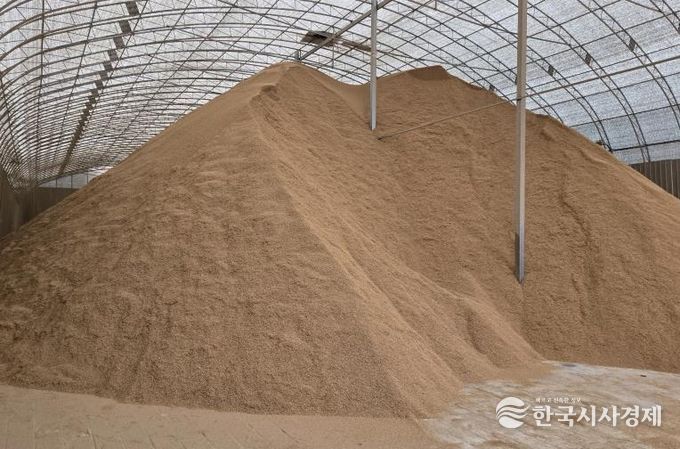 안성시, 축산환경 개선 위해 왕겨 구입 지원사업 추진