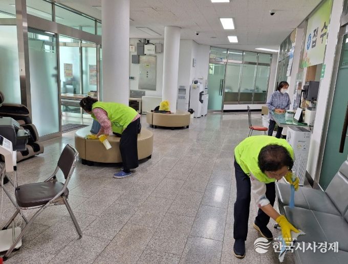 노인일자리 및 사회활동지원사업으로 어르신 활력 지원