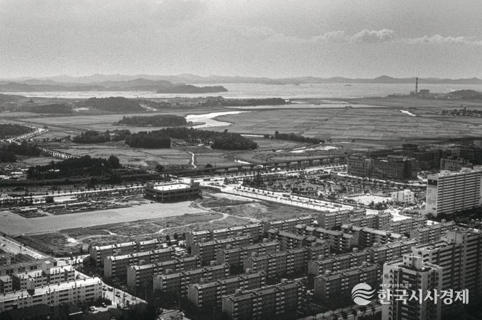 1992년 노적봉 정상에서 바라본 안산 고잔뜰의 옛 모습