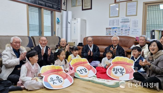 강진군 강진읍 수성당이 지난 20일 신년하혜식를 가졌다.