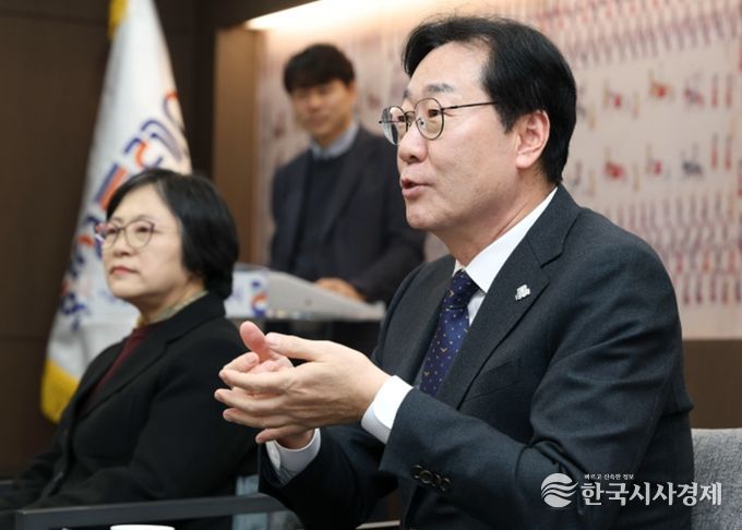 정명근 화성특례시장이 문화예술·관광 정책 협력 방향에 대해 발언하고 있다