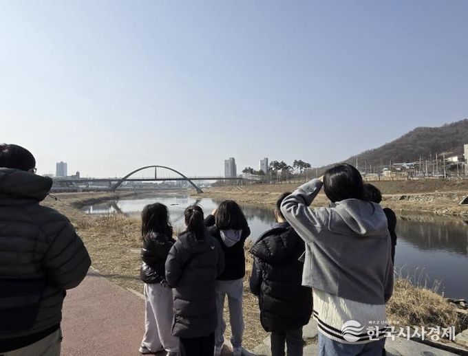 동두천시 남산모루 작은도서관, 따뜻해진 2월 겨울 철새 관찰 프로그램 진행