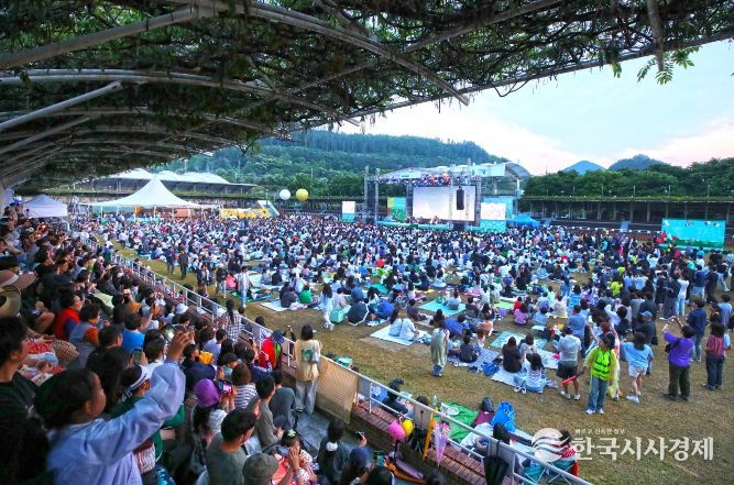 산골영화제 공연