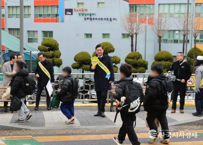 미추홀구, 신학기 맞이 ‘우리 아이 안전한 등굣길’ 교통안전 캠페인