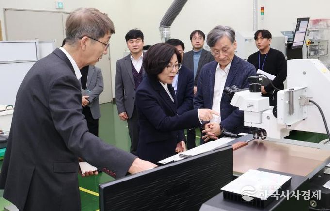 안성시, 첨단 반도체 소부장 기업 ㈜이오테크닉스 방문