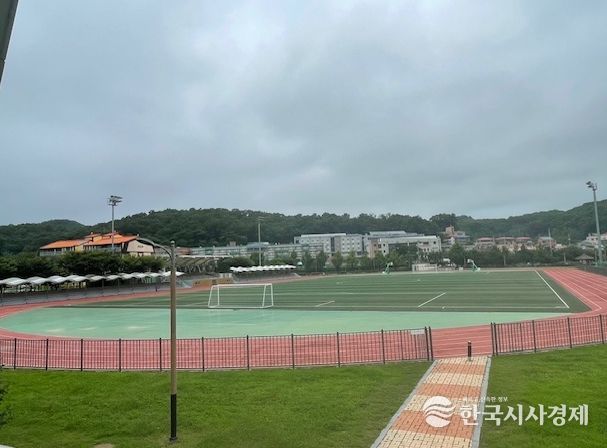강화군, 2만㎡ 규모 축구장 인조잔디 전면 교체