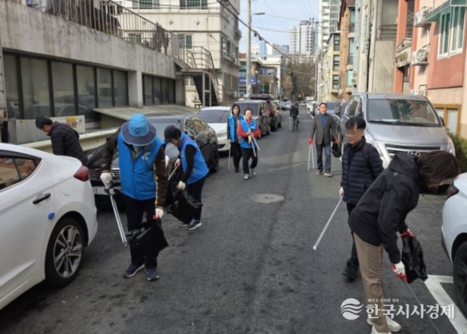 고양시 성사2동 주민자치회, ‘깨끗한 마을 만들기 위한 환경 정화활동’ 실시