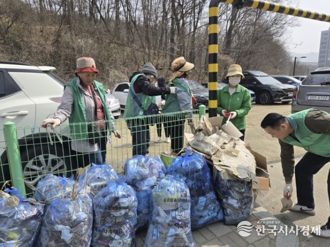 시흥시 목감동, 봄맞이 관계단체 합동 환경정화 '구슬땀'