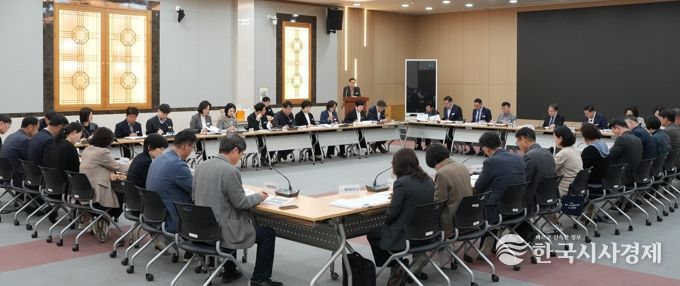 나주시가 지난 30일 대회의실에서 ‘2026년 주민과의 대화 건의사항 추진상황 보고회’를 개최했다.