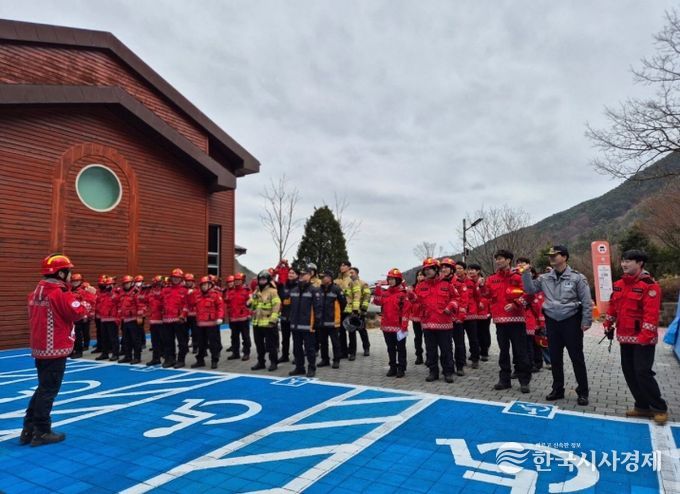 진주시, 시기별 맞춤형 산불방지대책 ‘주목’ - ‘산불진화·주민 대피훈련