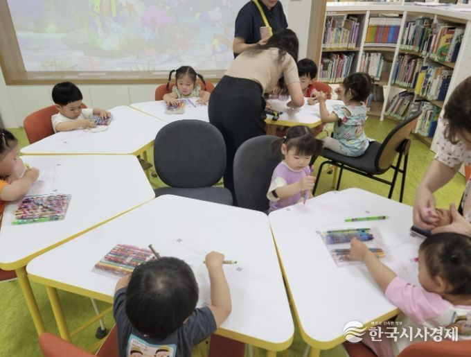 올누림센터를 이용하는 아이들