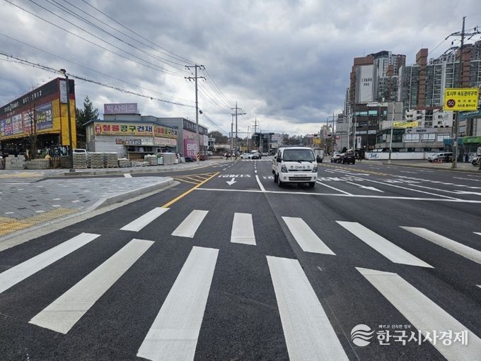 의정부시, 만가대 교차로 개선 완료…차로 확대‧불법 현수막 차단