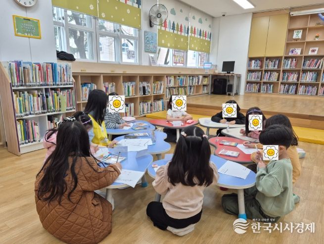 대학생 언니 오빠와 영어그림책 함께 읽기 운영