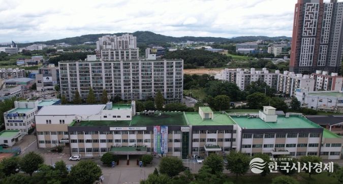 1. 천안 서북구청 전경.