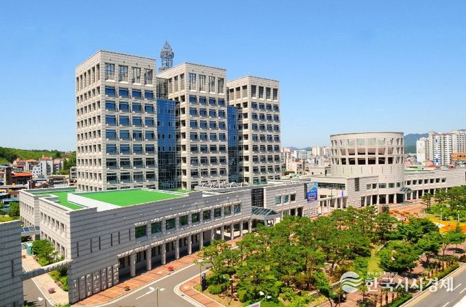 진주시청 전경