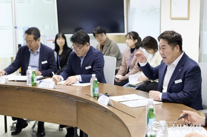 지난 4월 1일 삼성전자 온양사업장 방문 시 간담회 사진