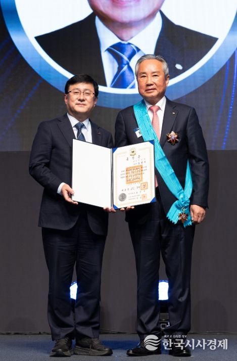 장현우 제2대 압량명예면장,‘전기의 날’금탑산업훈장 수훈